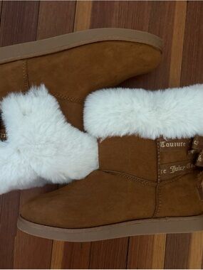Juicy Couture Chestnut Suede-Look Winter Boots with White Faux Fur Cuff